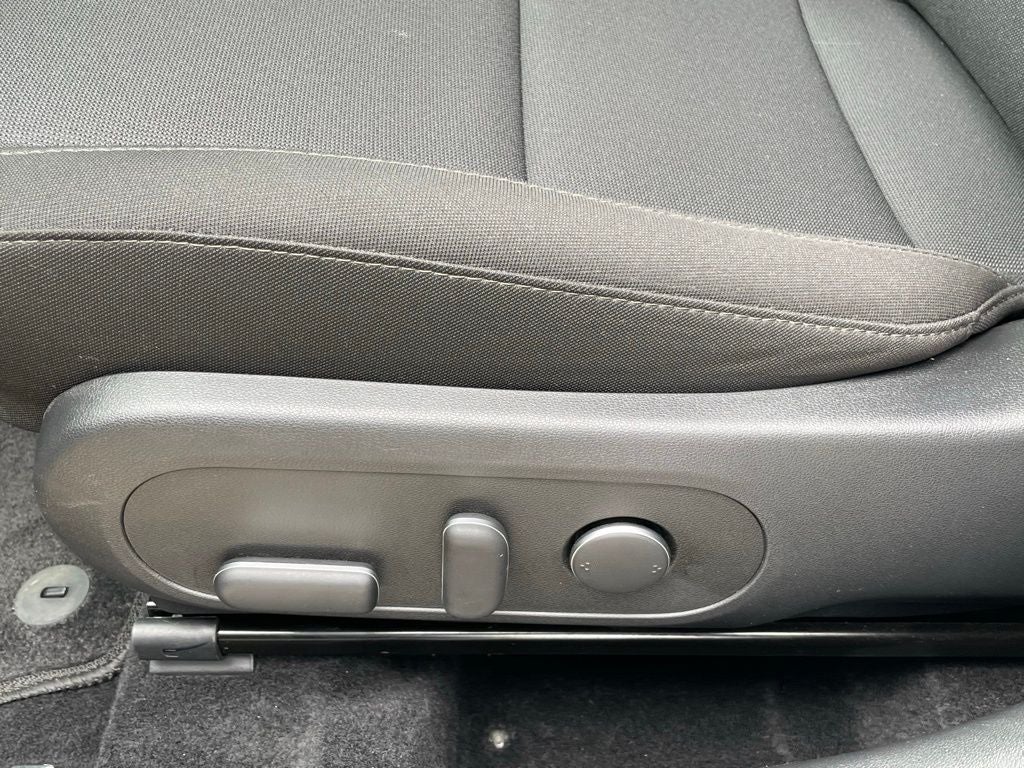 2025 Hyundai Kona SEL - WIRELESS CARPLAY / 12" DISPLAY