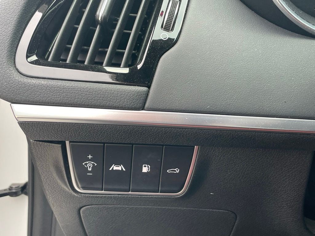 2022 Kia Stinger GT2 - RED INTERIOR PKG / ALL WHEEL DRIVE