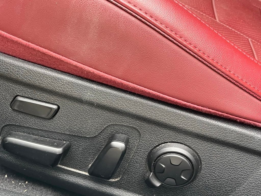 2022 Kia Stinger GT2 - RED INTERIOR PKG / ALL WHEEL DRIVE