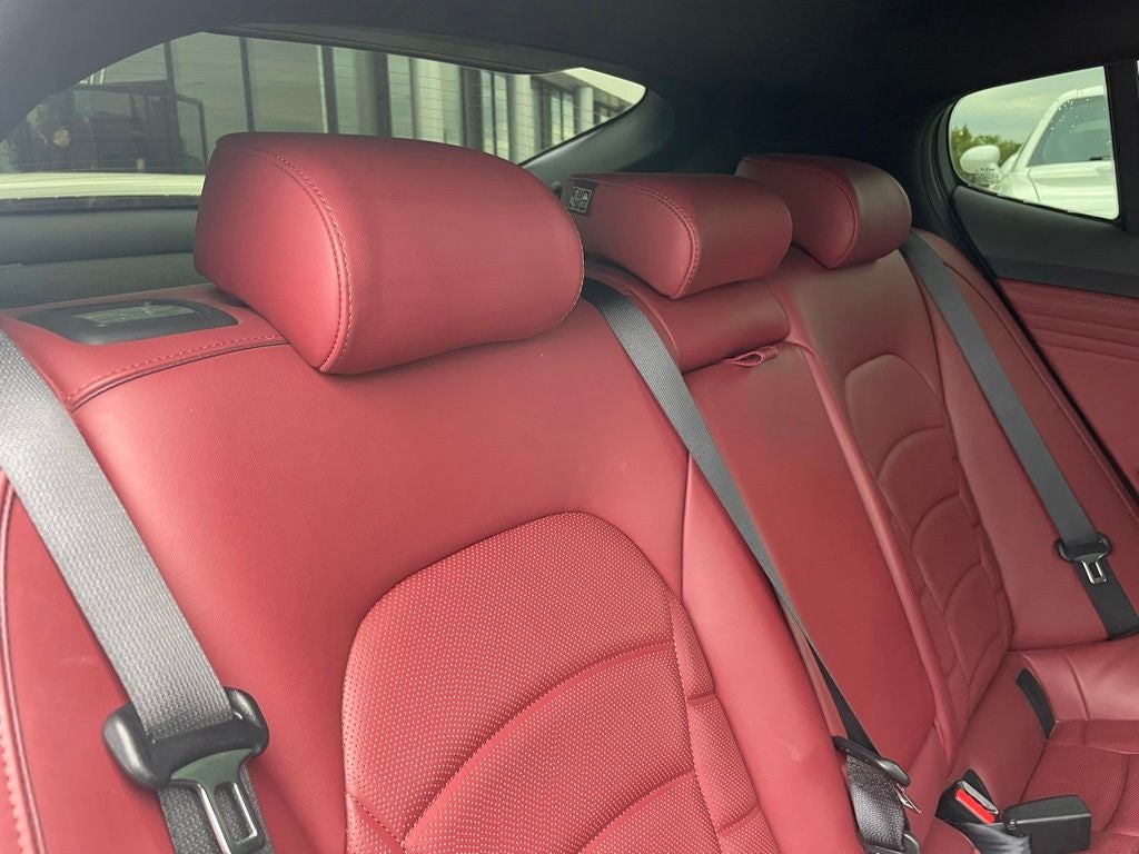 2022 Kia Stinger GT2 - RED INTERIOR PKG / ALL WHEEL DRIVE