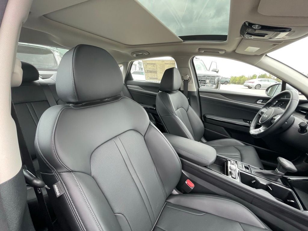 2025 Kia K5 EX
