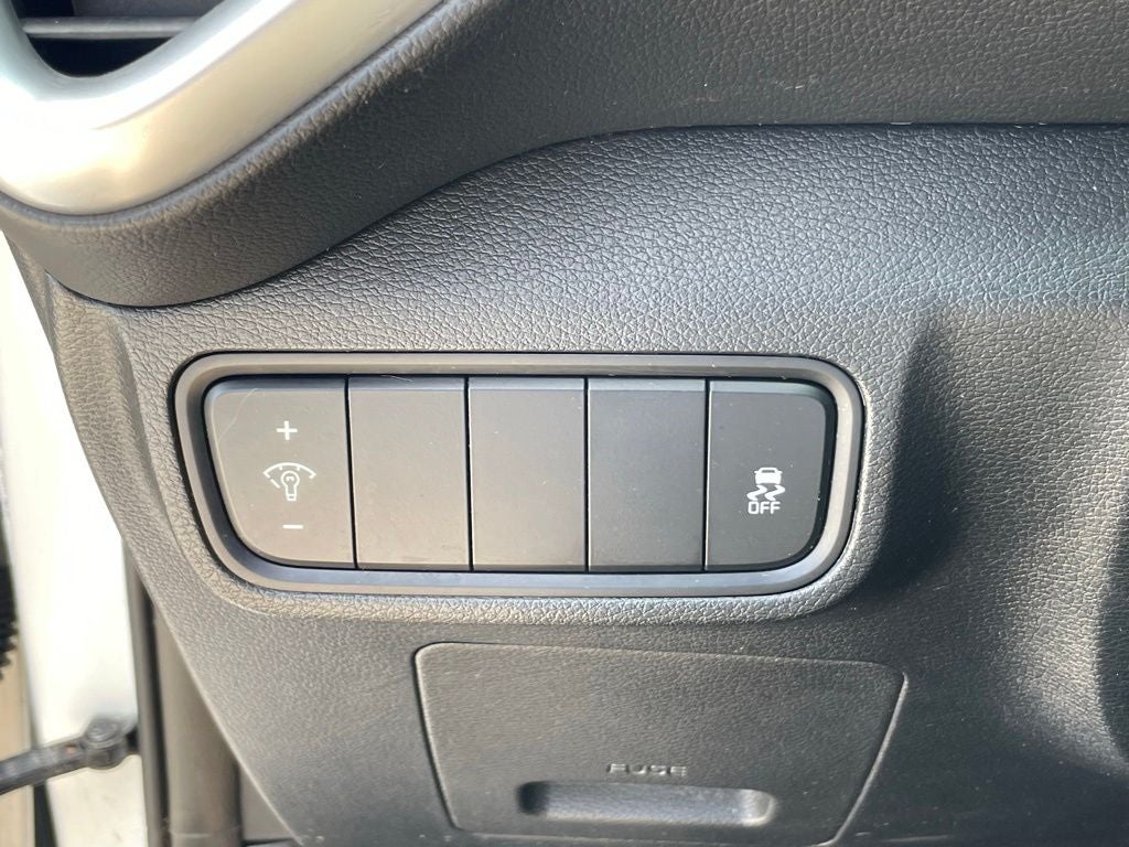 2020 Kia Soul LX - MANUAL TRANSMISSION