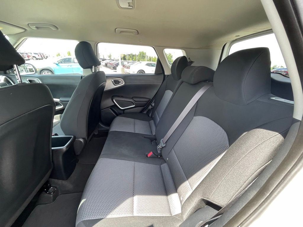2020 Kia Soul LX - MANUAL TRANSMISSION
