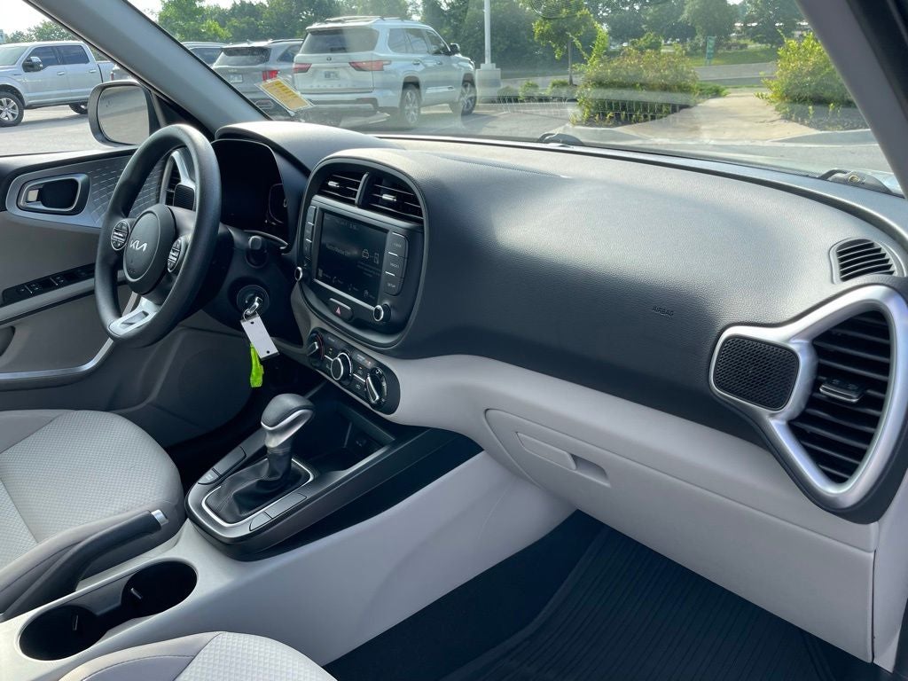 2025 Kia Soul LX - KIA CERTIFIED / BLIND SPOT MONITOR