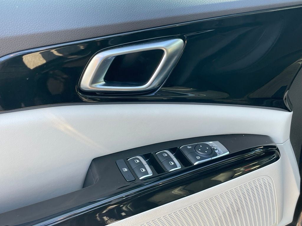2024 Kia Carnival EX - 8 PASSENGER / NAVIGATION SYSTEM