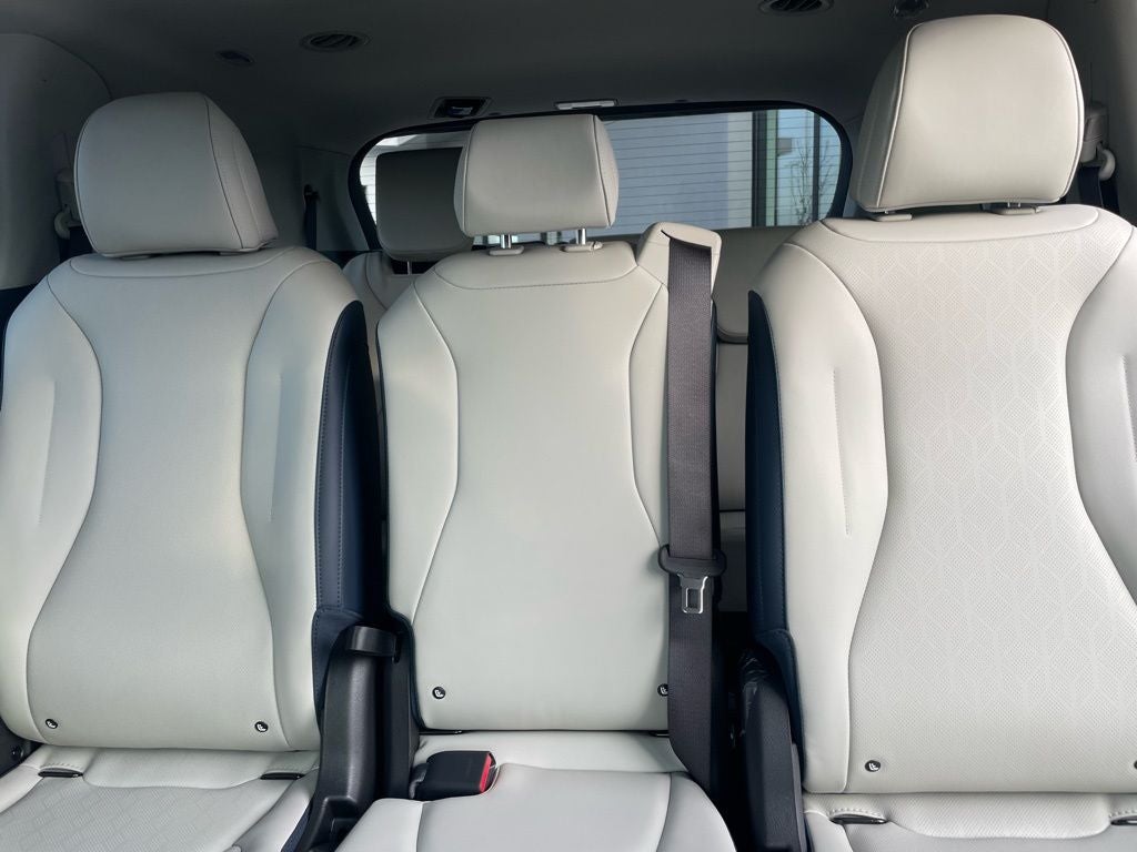 2026 Kia Carnival SX