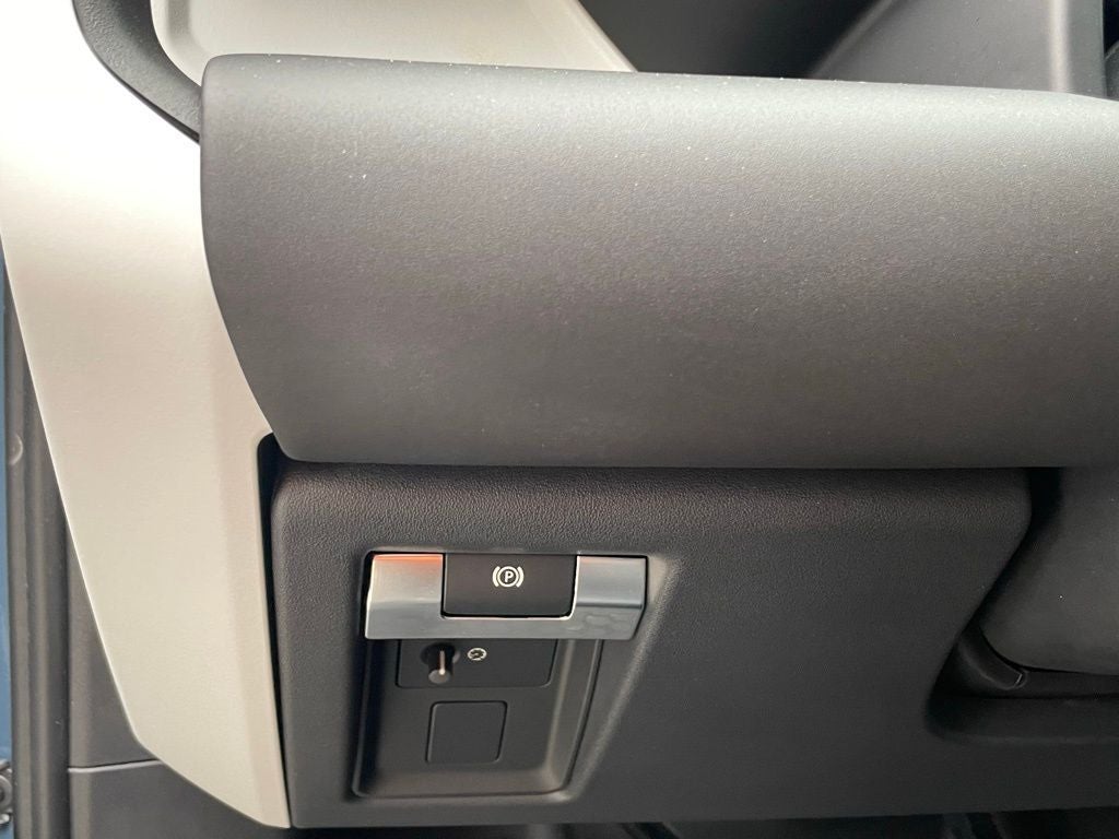 2025 Land Rover Defender 110 X-Dynamic SE - PANORAMIC ROOF / ELECTRONIC AIR SUSPENSION