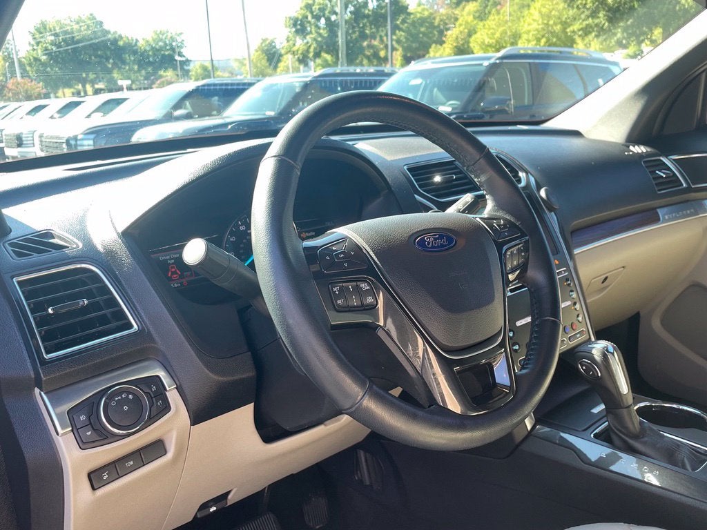 2018 Ford Explorer Limited One Owner, Clean CarFax, Leather, Moonroof, Bucket