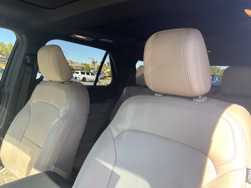 2018 Ford Explorer Limited One Owner, Clean CarFax, Leather, Moonroof, Bucket