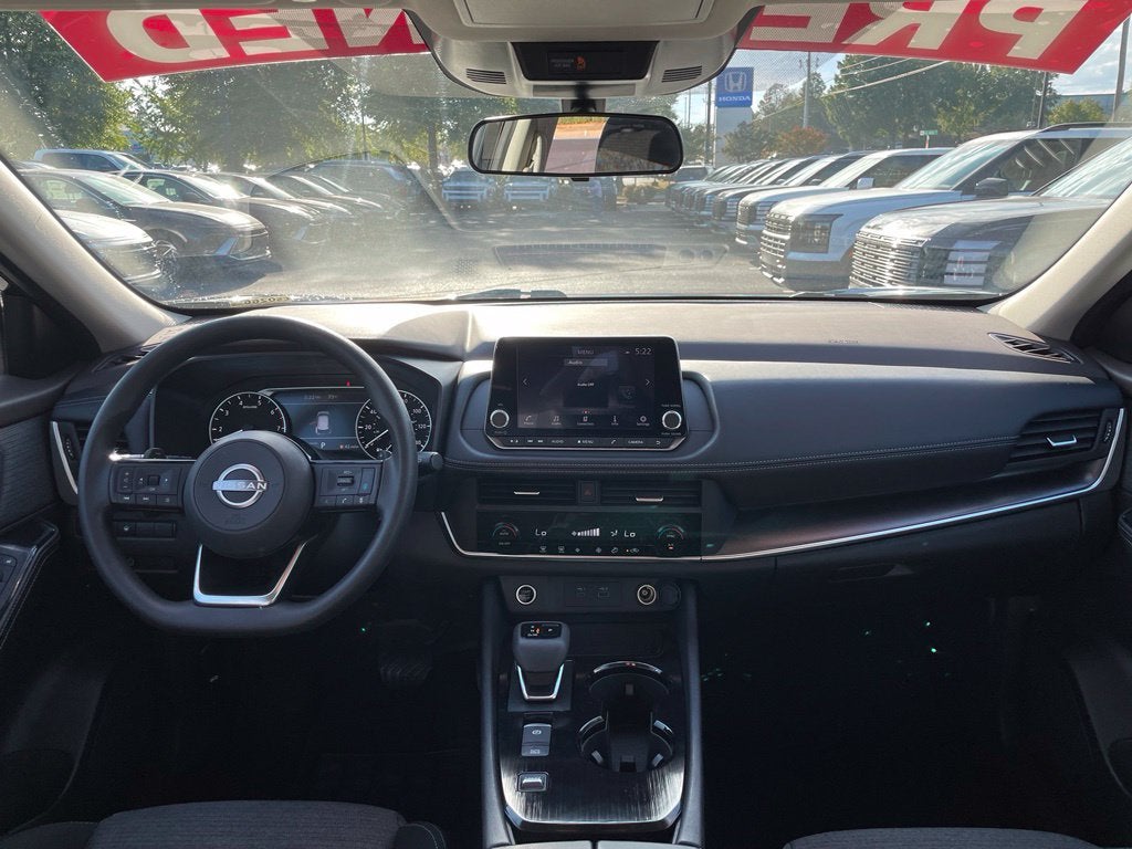 2023 Nissan Rogue SV Clean CarFax, Low Miles