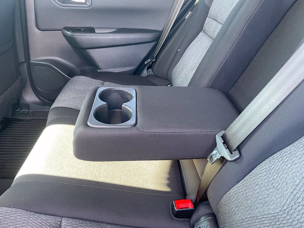2025 Nissan Rogue SV Clean CarFax, One Owner