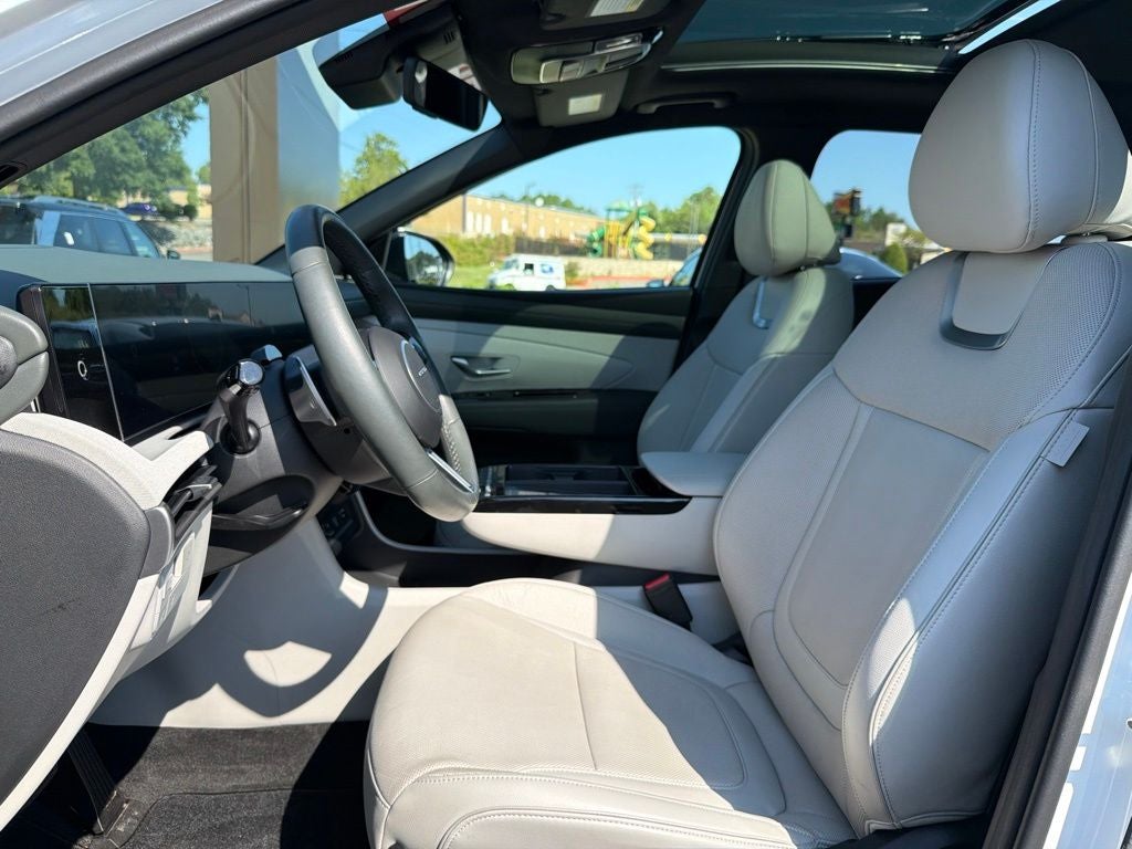 2025 Hyundai Tucson Limited Clean CarFax, One Owner
