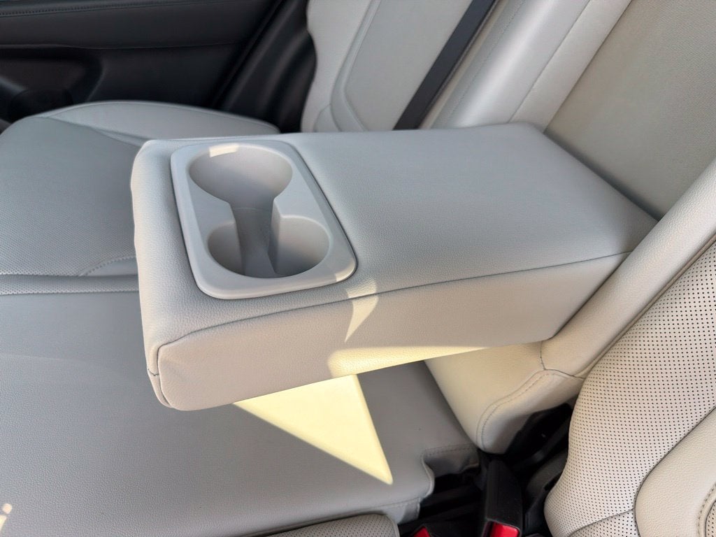 2025 Hyundai Tucson Limited Clean CarFax, One Owner
