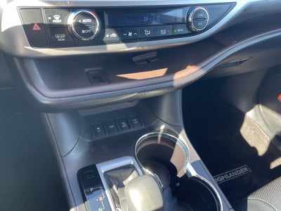 2018 Toyota Highlander Limited Platinum Leather, One Owner, Moonroof, Third Row