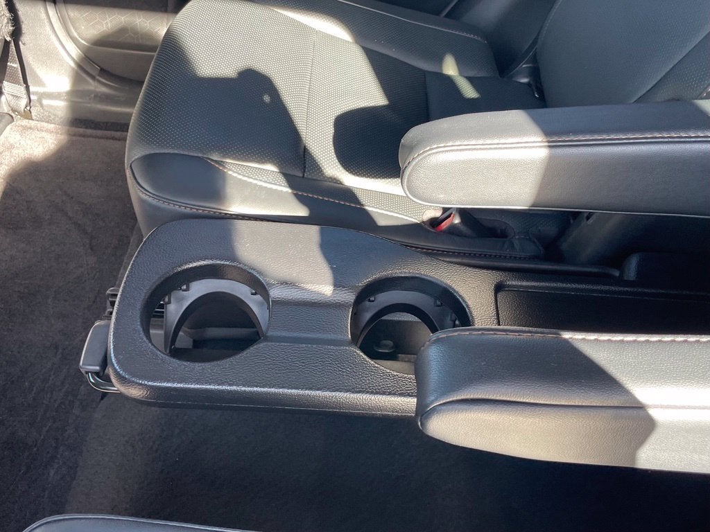 2018 Toyota Highlander Limited Platinum Leather, One Owner, Moonroof, Third Row