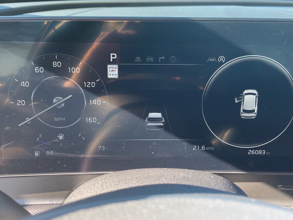 2025 Kia Sportage SX Pano Roof, Leather, One Owner