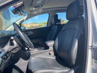 2025 Kia Sportage SX Pano Roof, Leather, One Owner