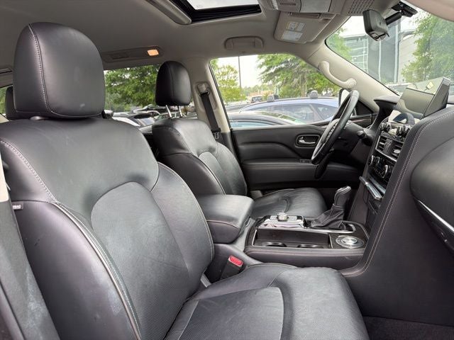 2024 INFINITI QX80 LUXE