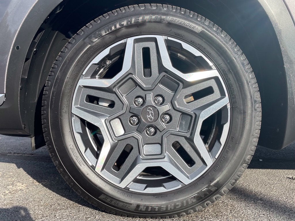 2022 Hyundai Santa Fe Hybrid Limited Pano Roof, Leather, One Owner