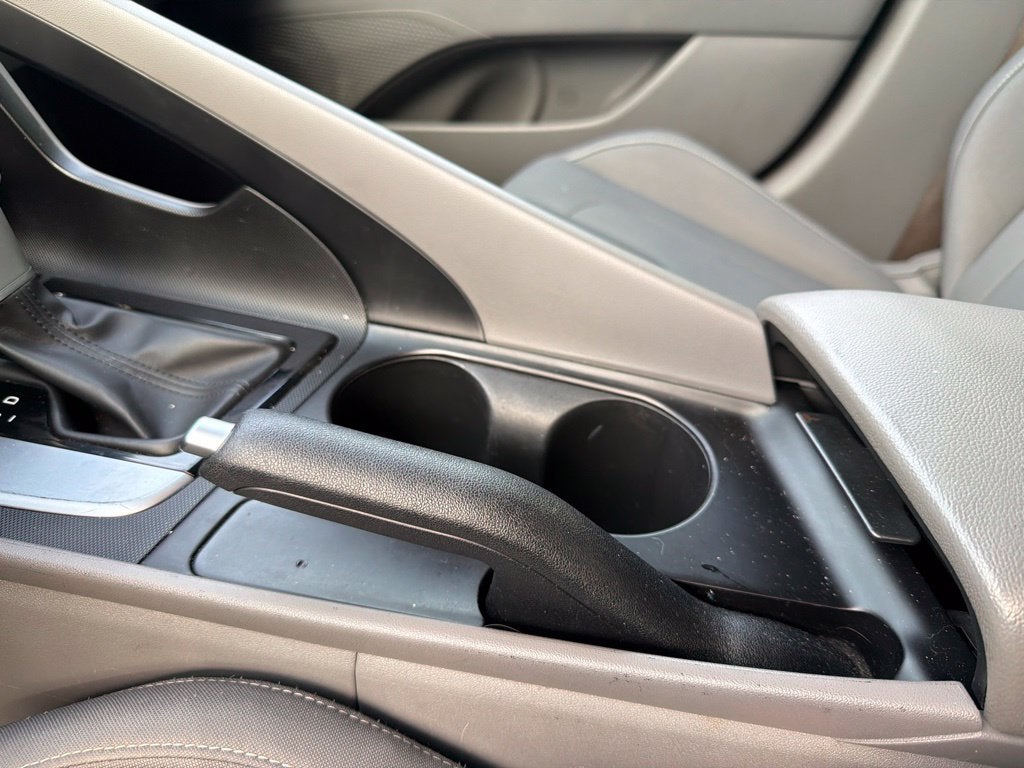 2025 Hyundai Elantra SEL Sport One Owner, Clean CarFax