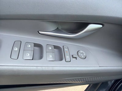 2025 Hyundai Elantra SEL Sport One Owner, Clean CarFax