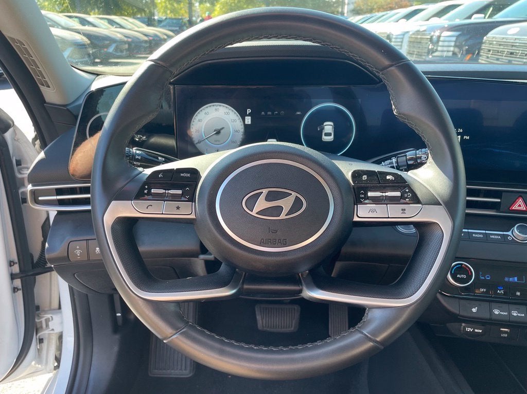 2025 Hyundai Elantra SEL Convenience Moonroof, Clean CarFax, One Owner