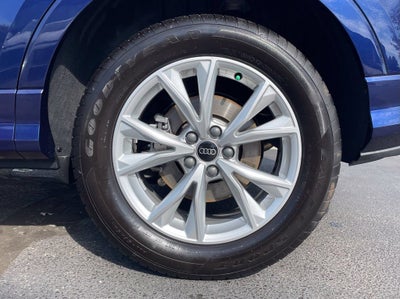 2024 Audi Q3 Premium Plus, One Owner, Navi, Leather, Moonroof S Line quattro
