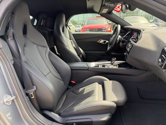 2025 BMW Z4 sDrive30i