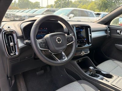 2024 Volvo XC40 B5 Core