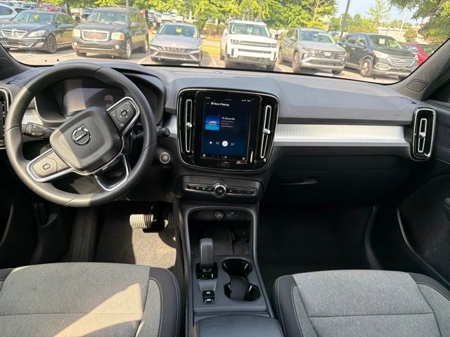 2024 Volvo XC40 B5 Core