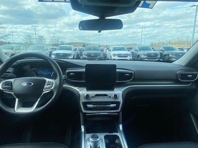 2024 Ford Explorer XLT