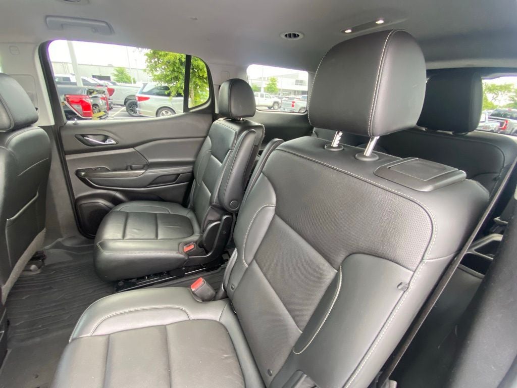 2022 GMC Acadia SLT