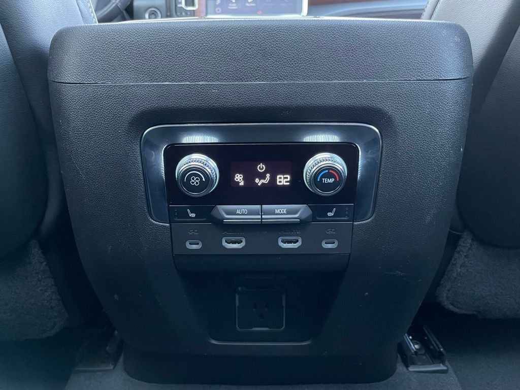 2023 GMC Yukon XL Denali Ultimate