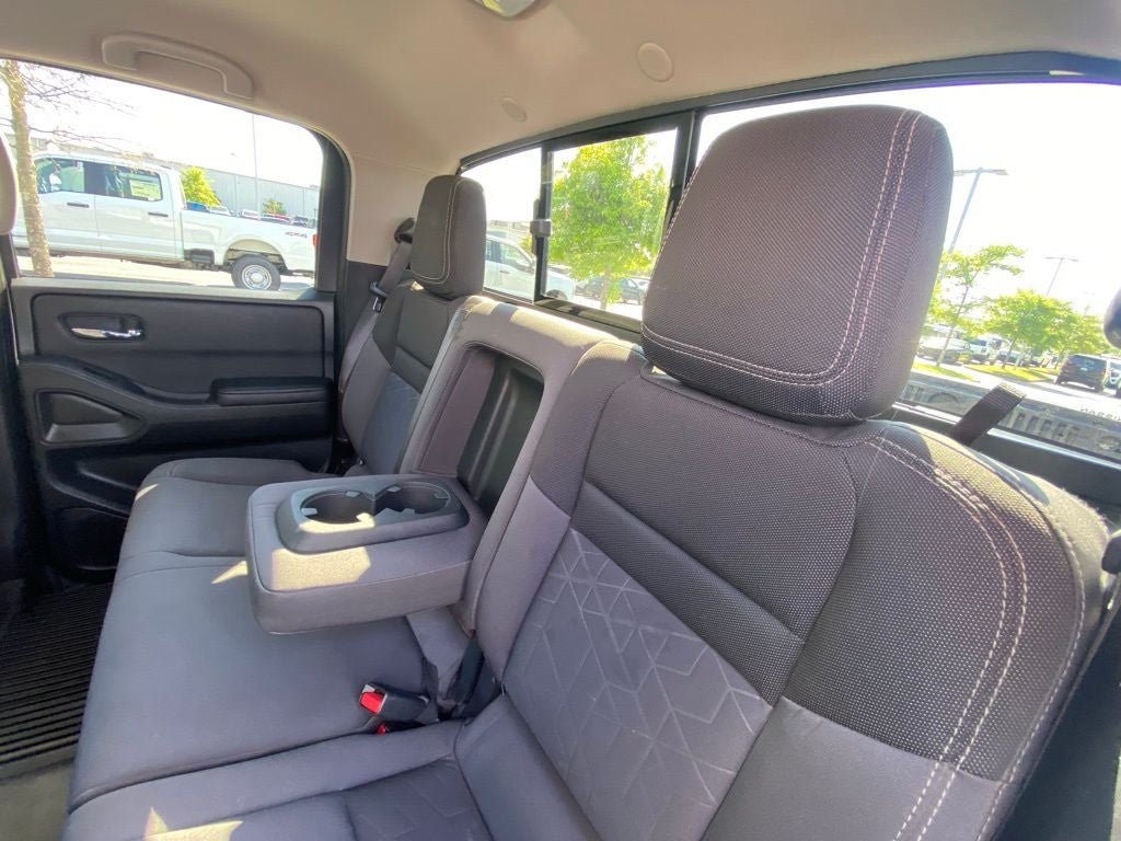 2025 Nissan Frontier SV