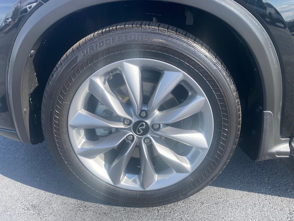 2021 INFINITI QX50 LUXE