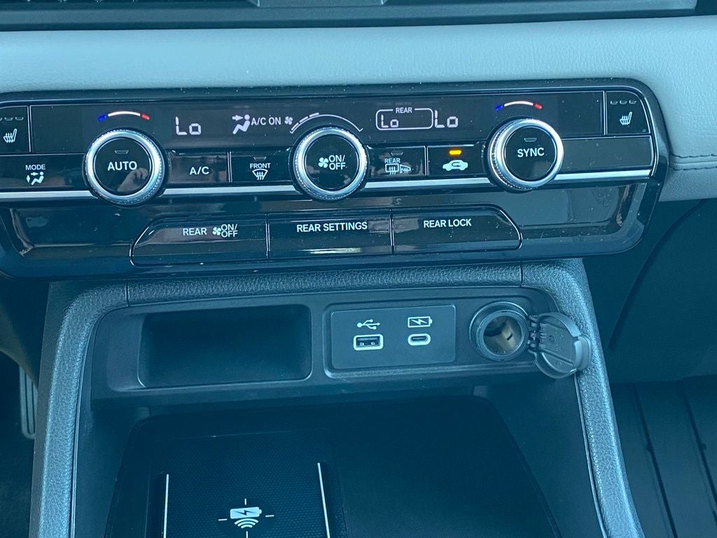 2023 Honda Pilot Touring 1-OWNER-CLEAN CARFAX