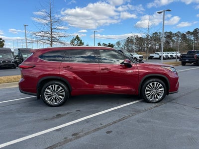 2021 Toyota Highlander Hybrid Platinum