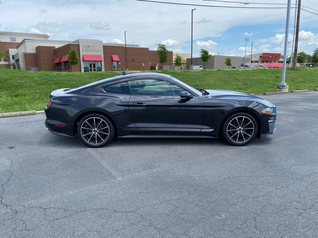 2022 Ford Mustang EcoBoost