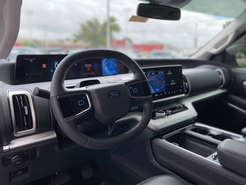 2025 Ford Expedition Active - 4WD - PANO ROOF