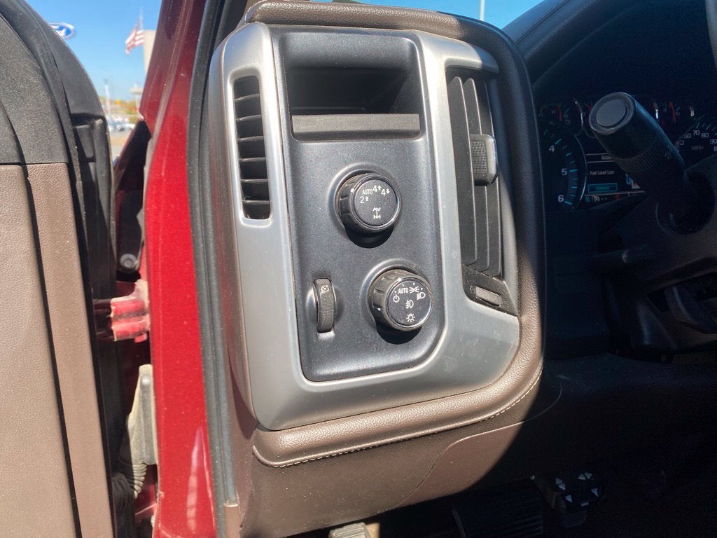 2017 GMC Sierra 1500 SLT - 4WD - 5.3L V8 - CLEAN CARFAX - LOW MILES