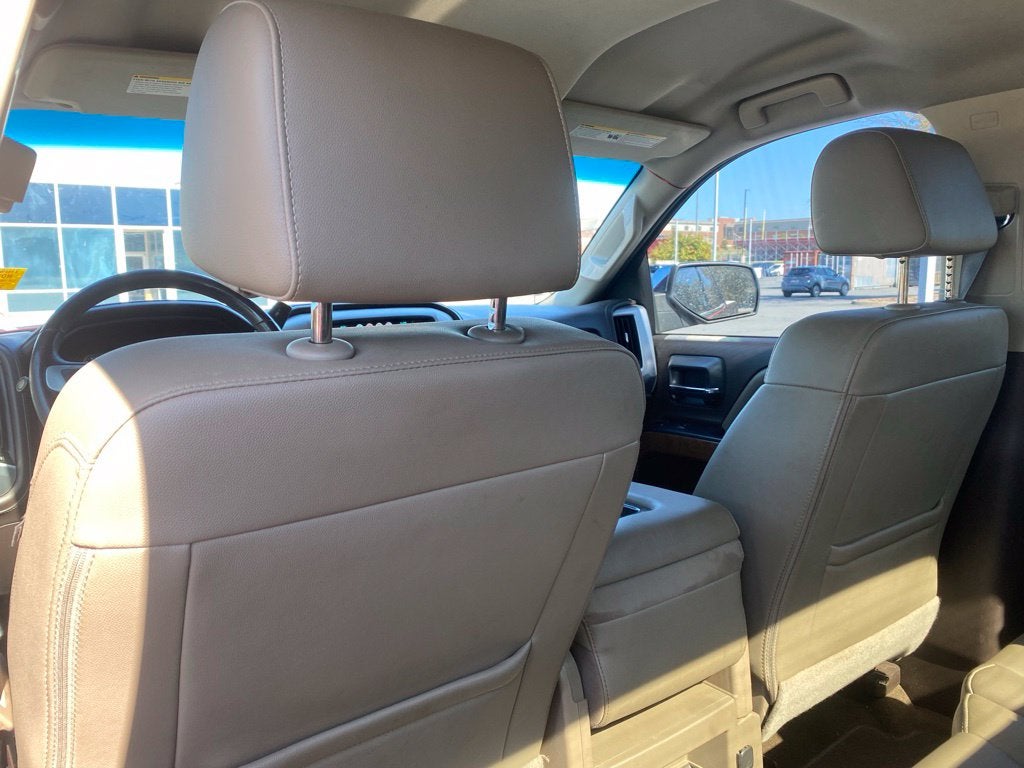 2017 GMC Sierra 1500 SLT - 4WD - 5.3L V8 - CLEAN CARFAX - LOW MILES
