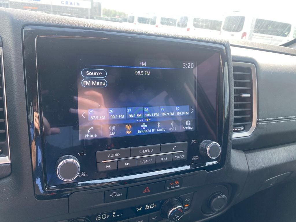 2024 Nissan Frontier SL