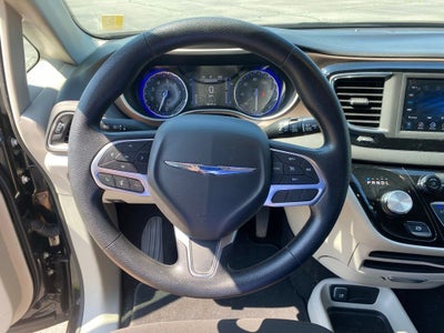 2020 Chrysler Voyager LX