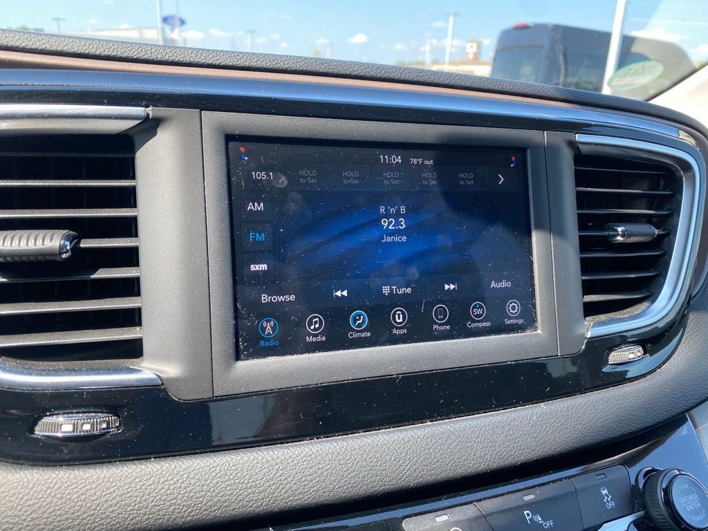 2020 Chrysler Voyager LX