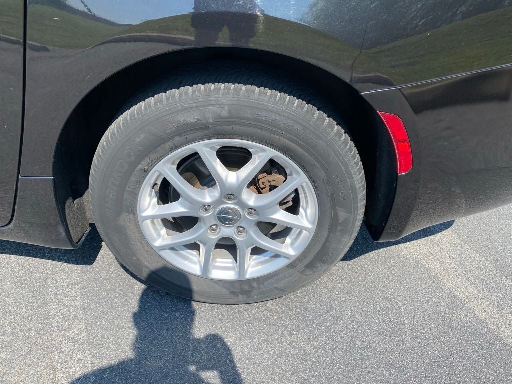 2020 Chrysler Voyager LX