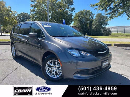 2023 Chrysler Voyager LX