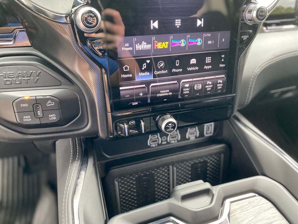 2025 RAM 2500 Limited - 4WD - MEGA CAB