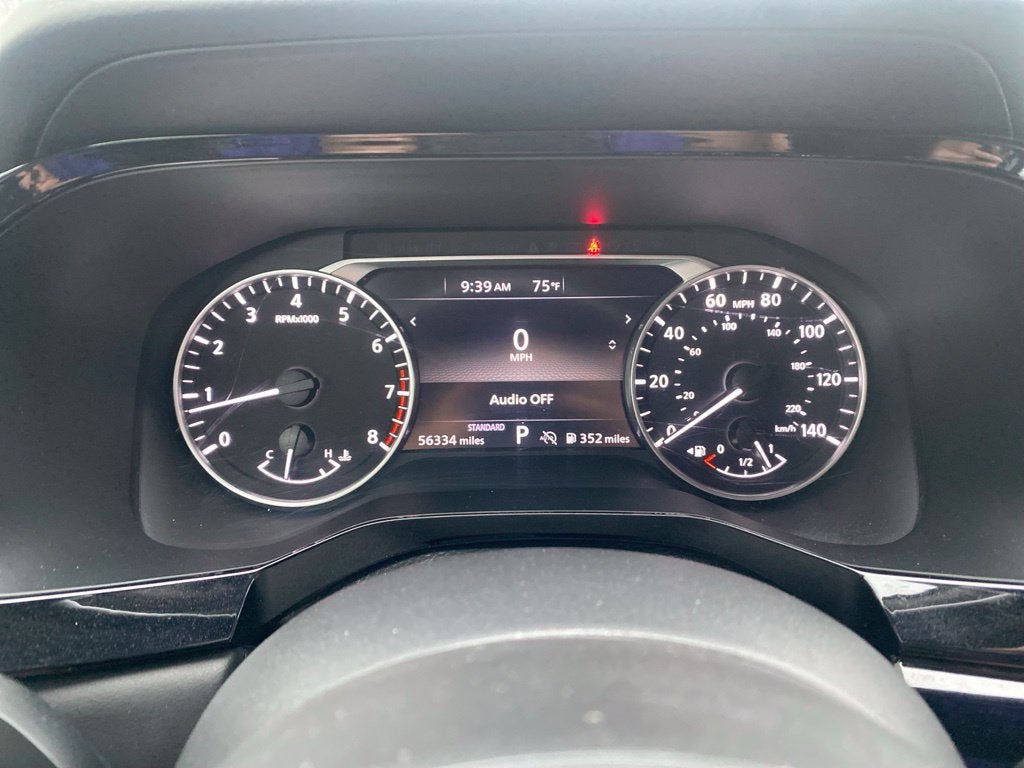 2025 Nissan Pathfinder SV