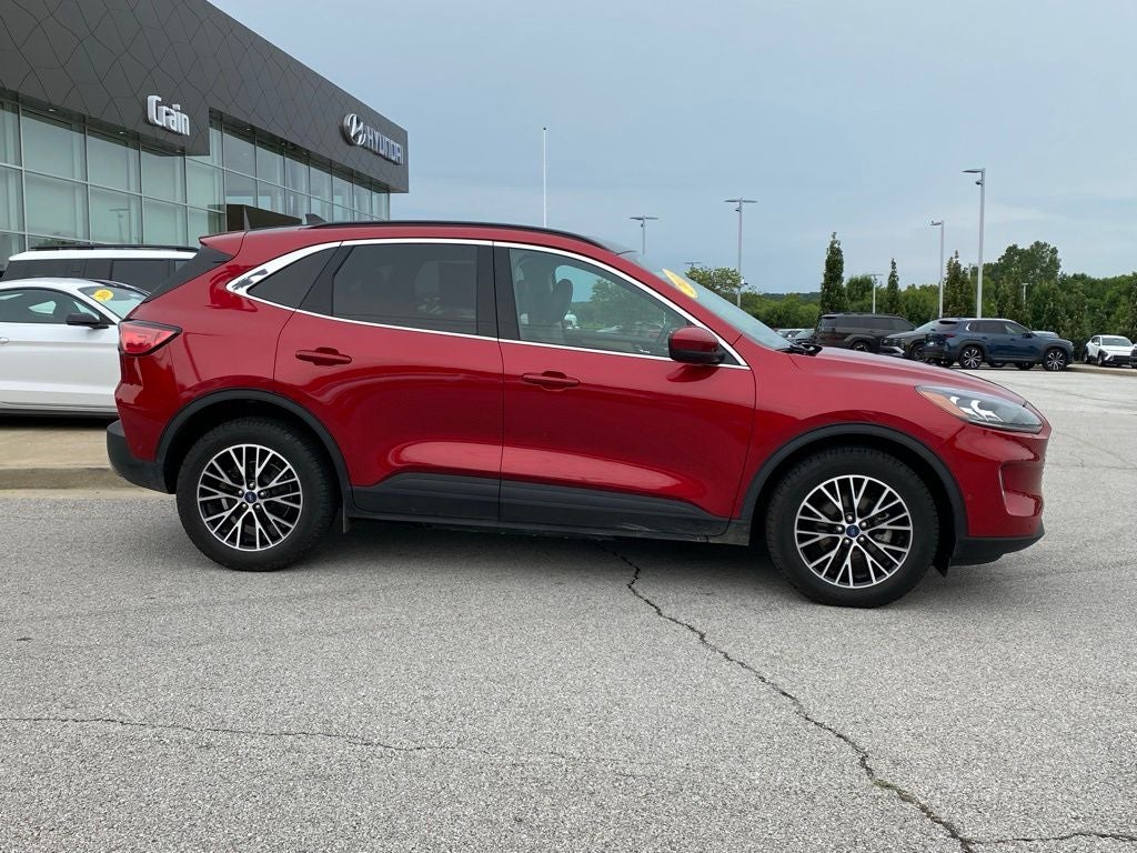2021 Ford Escape Plug-In Hybrid Titanium