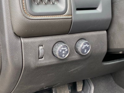 2022 GMC Canyon AT4 w/Leather